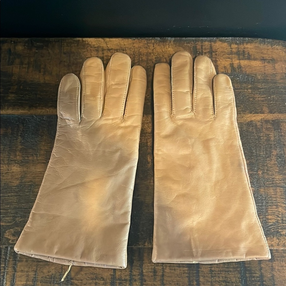 Fownes Women’s Tan Leather Gloves Size Small